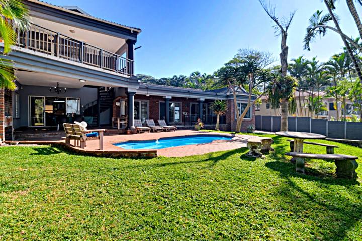 Palm View Main