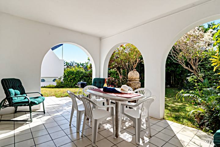 Santorini Pyrgos 17 – self-catering holiday accommodation in Chakas Rock