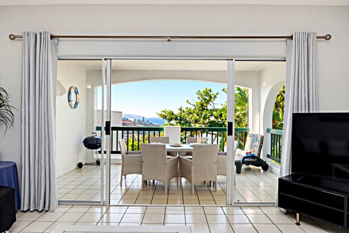 Santorini Kamari 15 – self-catering holiday accommodation in Chakas Rock