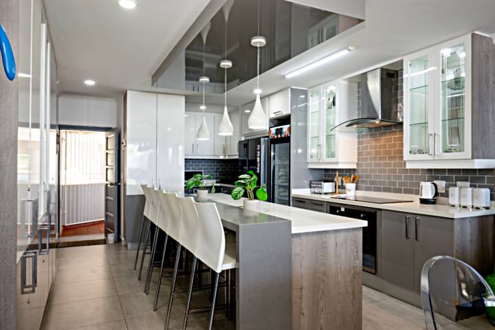 Dolphin Bay 6 Kitchen